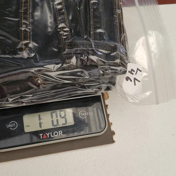 BDG Black Girlfriend Jean Women's Size 26 - Picture 10 of 10